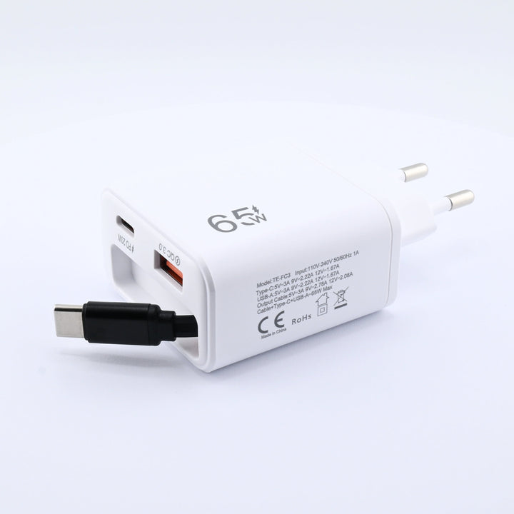 3-in-1 Schnellladegerät mit ausziehbarem USB-C Kabel
