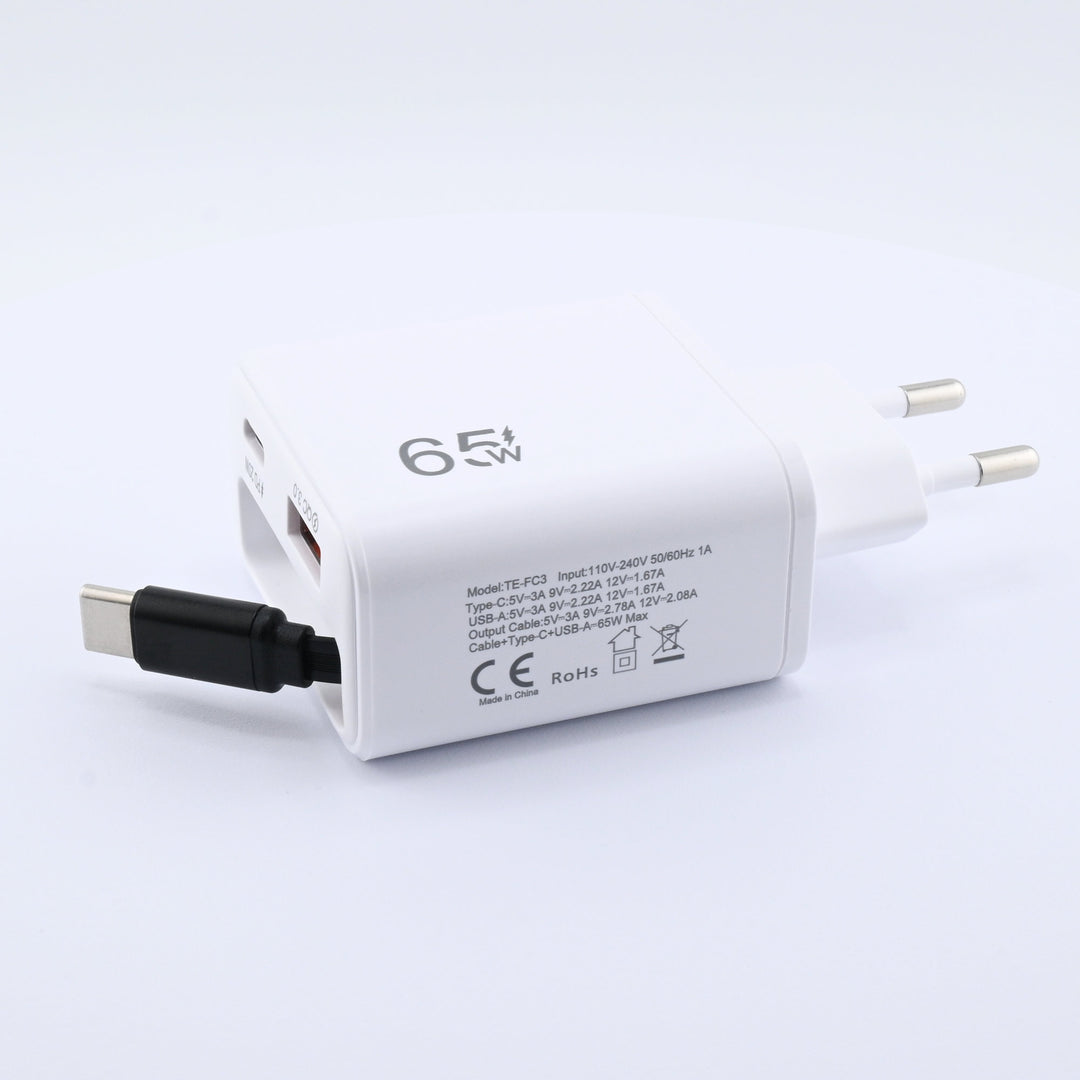 3-in-1 Schnellladegerät mit ausziehbarem USB-C Kabel