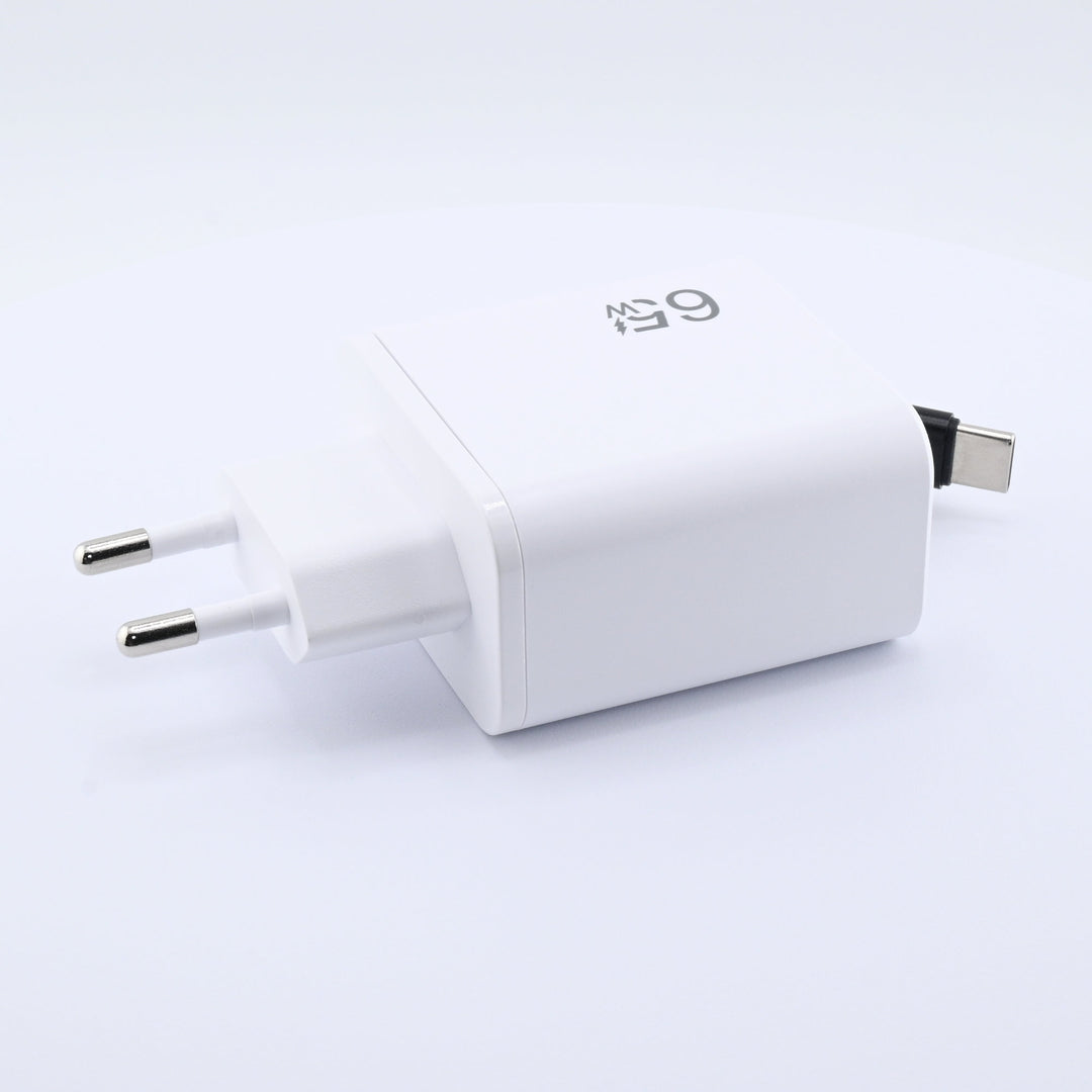 3-in-1 Schnellladegerät mit ausziehbarem USB-C Kabel