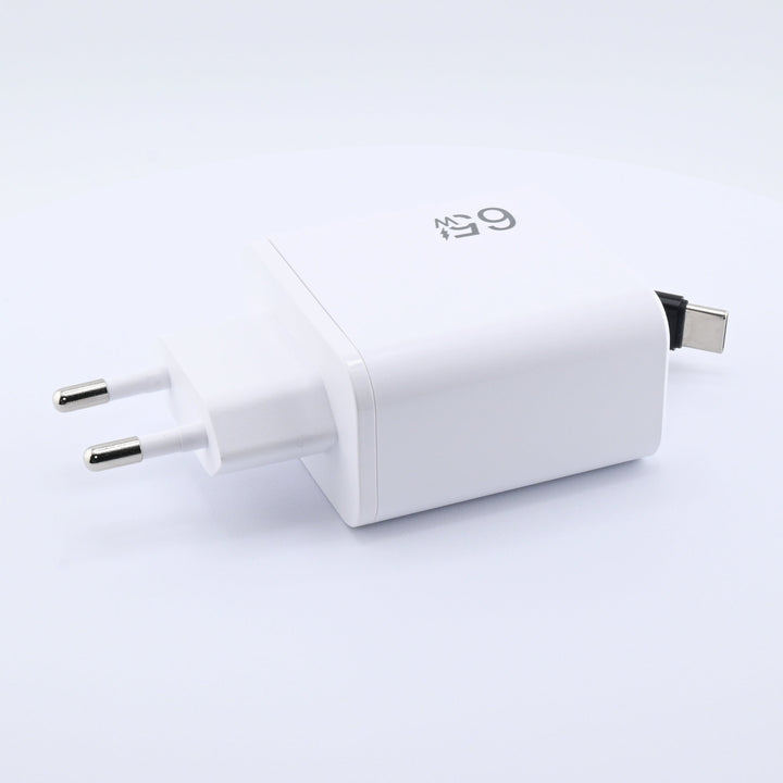 3-in-1 Schnellladegerät mit ausziehbarem USB-C Kabel