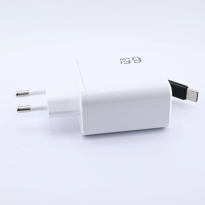3-in-1 Schnellladegerät mit ausziehbarem USB-C Kabel