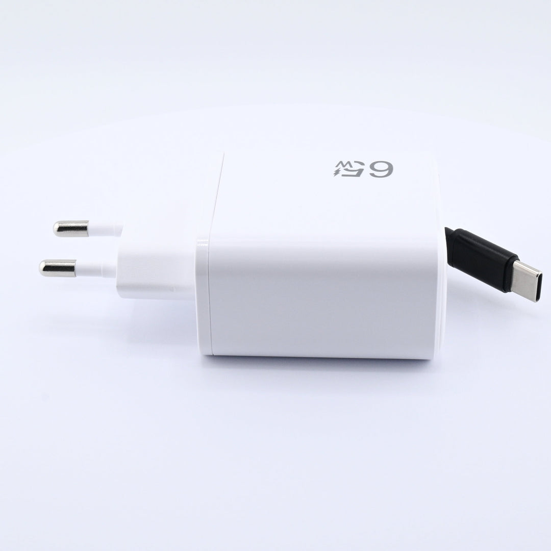 3-in-1 Schnellladegerät mit ausziehbarem USB-C Kabel