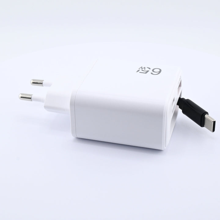 3-in-1 Schnellladegerät mit ausziehbarem USB-C Kabel