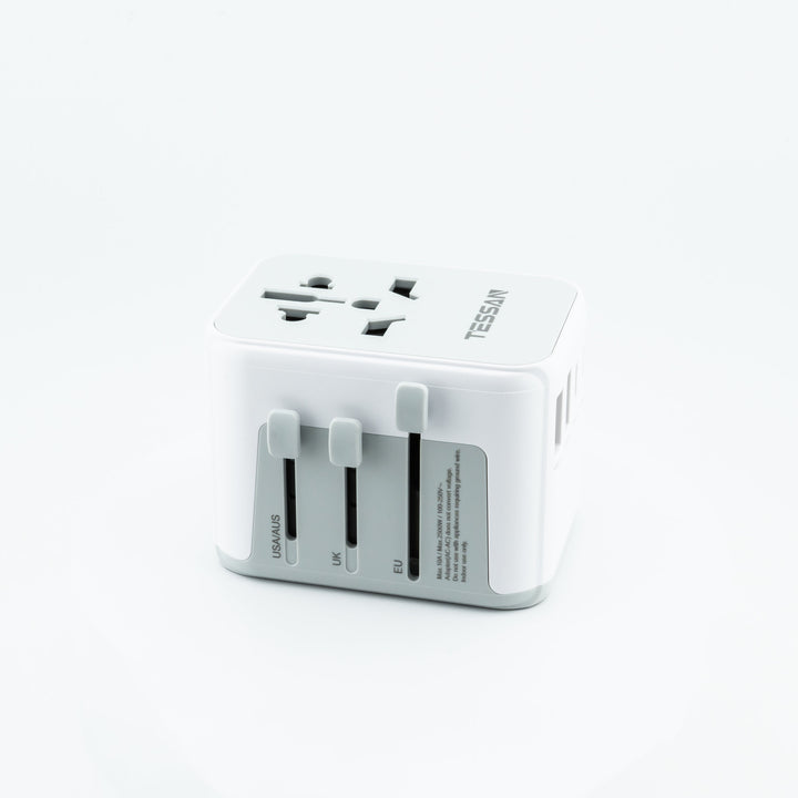 6-in-1 Universal Reiseadapter von TESSAN mit USB &amp; USB-C