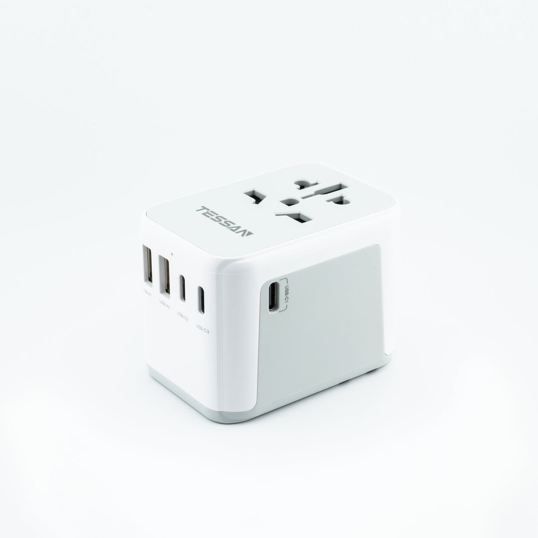 6-in-1 Universal Reiseadapter von TESSAN mit USB &amp; USB-C