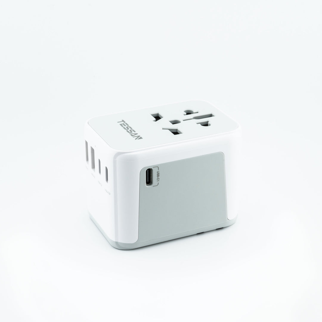 6-in-1 Universal Reiseadapter von TESSAN mit USB &amp; USB-C