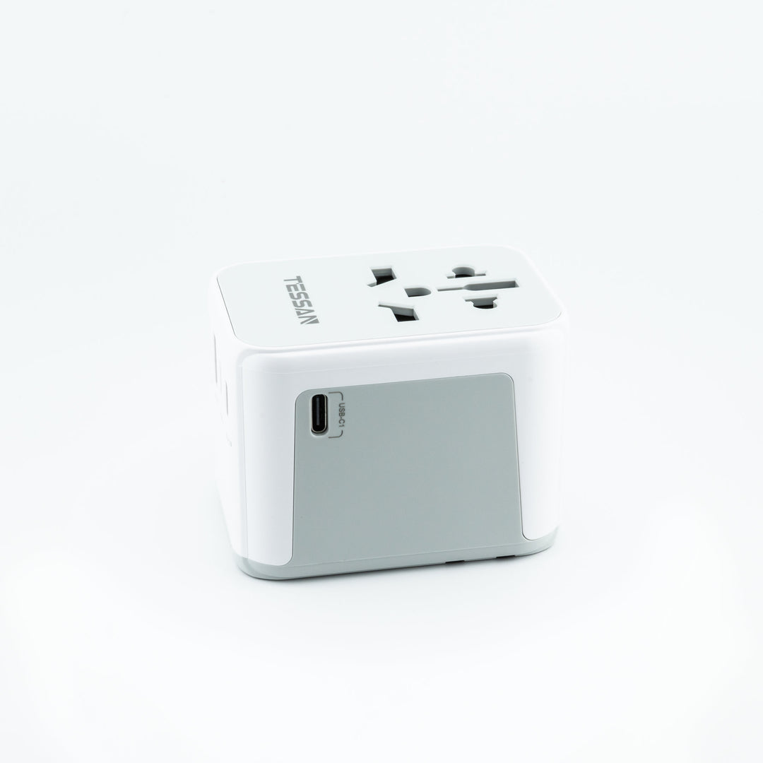 6-in-1 Universal Reiseadapter von TESSAN mit USB &amp; USB-C