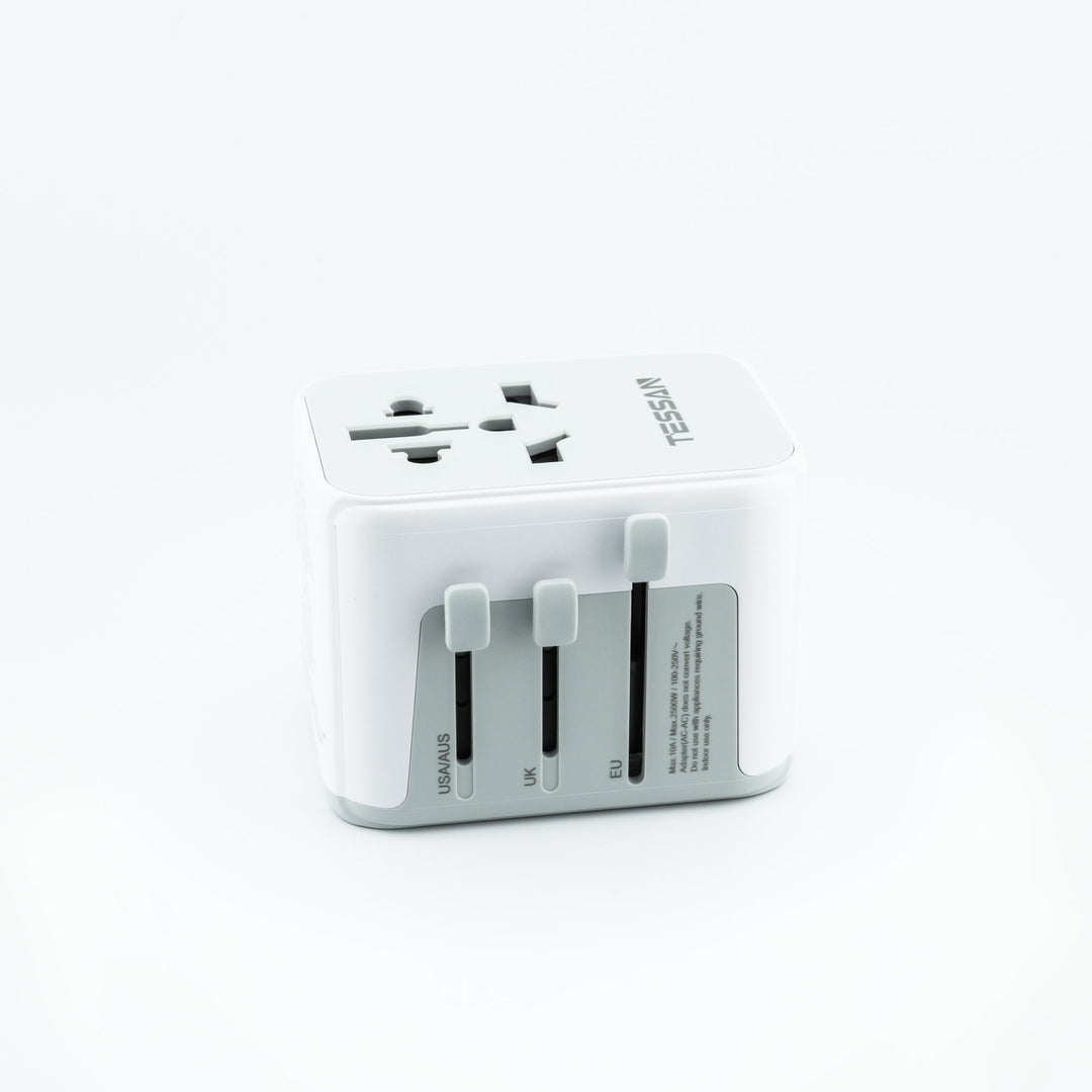 6-in-1 Universal Reiseadapter von TESSAN mit USB &amp; USB-C